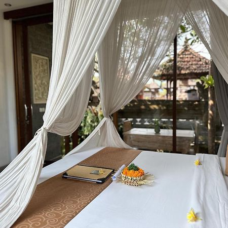 Santosha Place Ubud Eksteriør billede