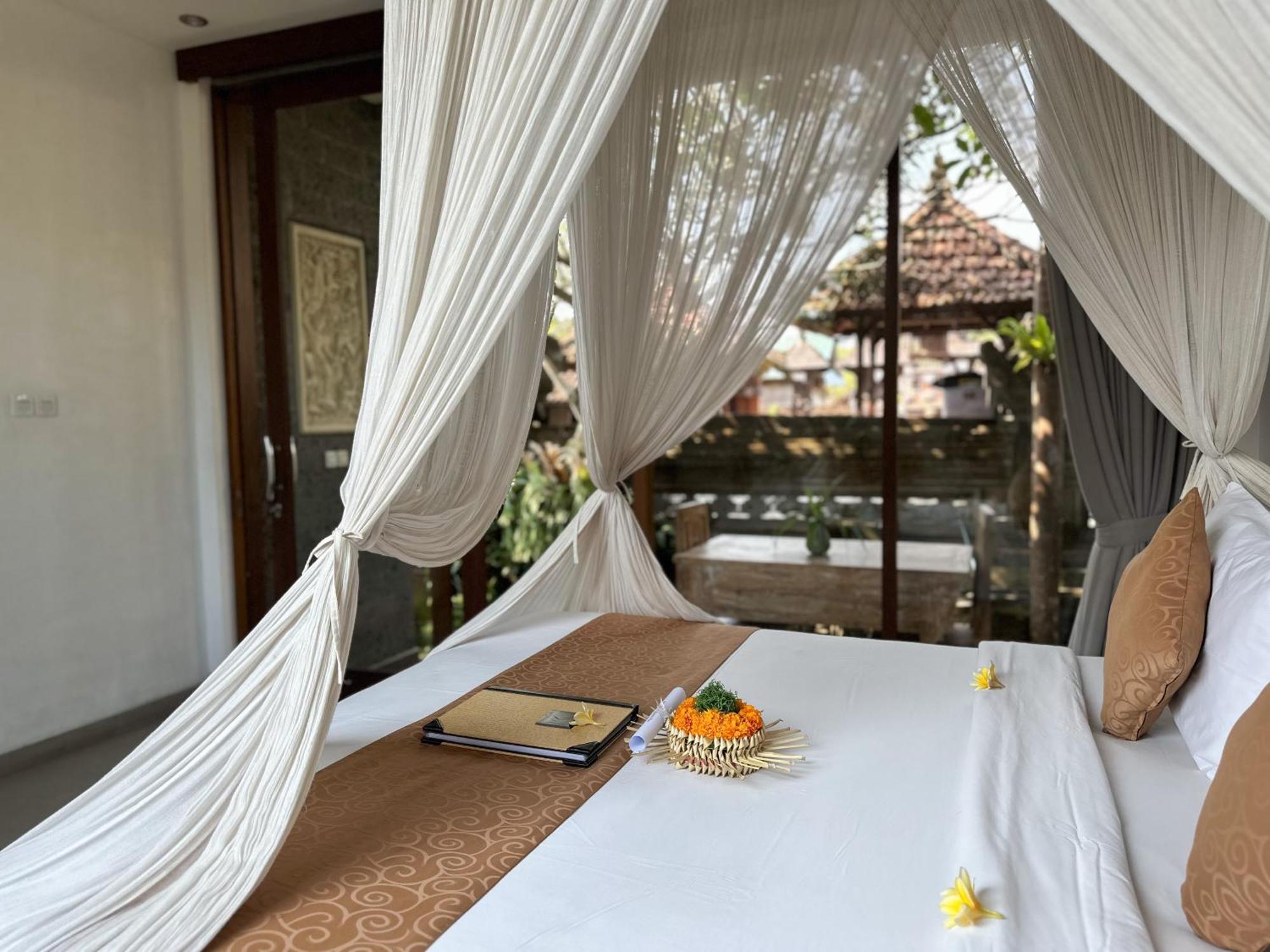 Santosha Place Ubud Eksteriør billede